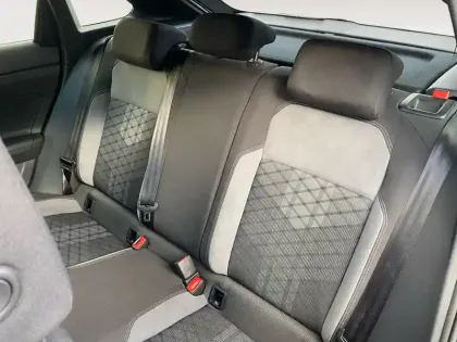 Photo 13 Volkswagen Taigo  1.5 TSI 150 DSG7