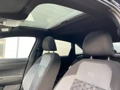 Photo 16 Volkswagen Taigo  1.5 TSI 150 DSG7