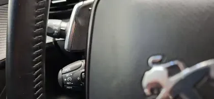 Photo 15 Peugeot 208  PureTech 100 S&S EAT8