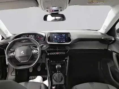 Photo 31 Peugeot 2008  PureTech 100 S&S BVM6