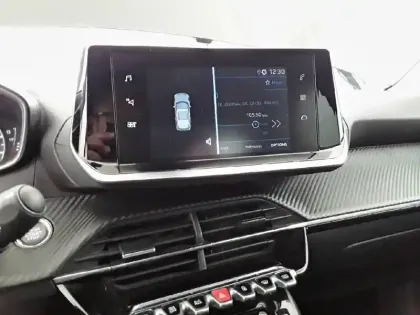 Photo 41 Peugeot 2008  PureTech 100 S&S BVM6