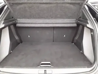 Photo 29 Peugeot 2008  PureTech 100 S&S BVM6