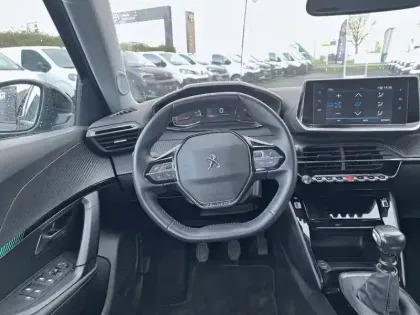 Photo 8 Peugeot 2008  PureTech 100 S&S BVM6