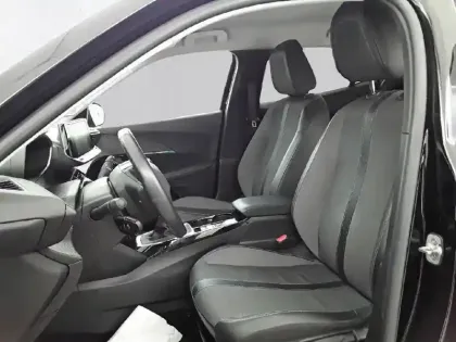 Photo 34 Peugeot 2008  PureTech 100 S&S BVM6