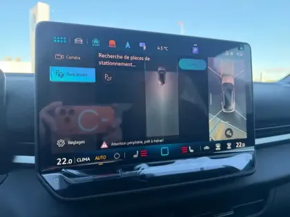 Photo 24 Volkswagen T-roc  1.5 eTSI EVO2 Hybrid 150 ch DSG7