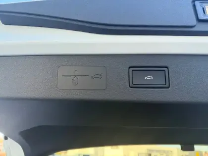 Photo 16 Volkswagen T-roc  1.5 eTSI EVO2 Hybrid 150 ch DSG7