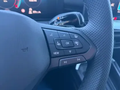 Photo 26 Volkswagen T-roc  1.5 eTSI EVO2 Hybrid 150 ch DSG7