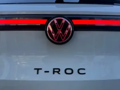 Photo 29 Volkswagen T-roc  1.5 eTSI EVO2 Hybrid 150 ch DSG7