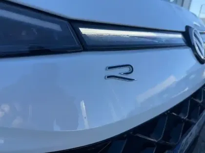 Photo 30 Volkswagen T-roc  1.5 eTSI EVO2 Hybrid 150 ch DSG7