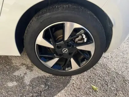 Photo 26 Opel Corsa  Electrique 136 ch & Batterie 50 kWh