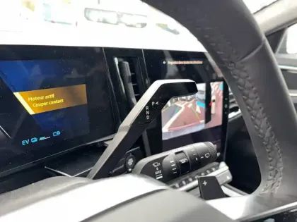 Photo 12 Renault Espace  E-Tech full hybrid 200 GSR2