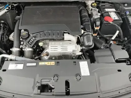 Photo 33 Peugeot 408  PureTech 130 ch S&S EAT8