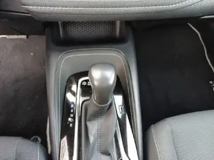 Photo 13 Toyota Corolla  Hybride 122h