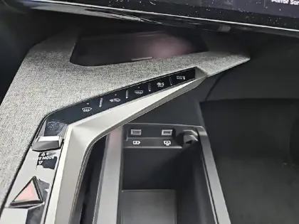 Photo 20 Peugeot 3008  Hybrid 136 e-DCS6