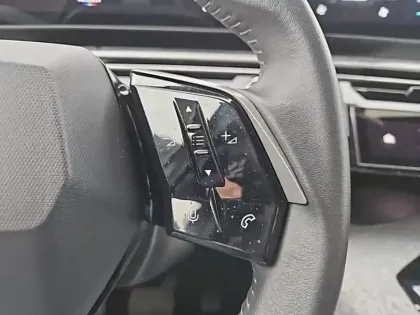 Photo 23 Peugeot 3008  Hybrid 136 e-DCS6