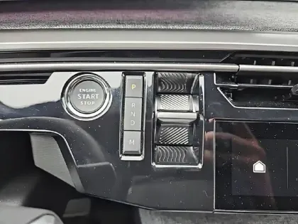 Photo 13 Peugeot 3008  Hybrid 136 e-DCS6