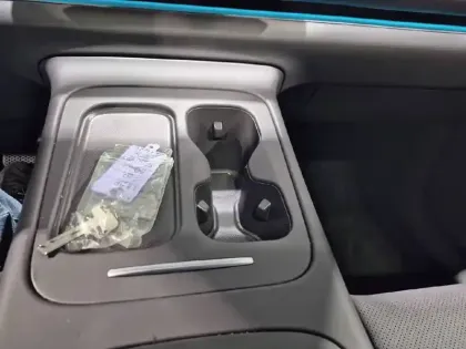 Photo 20 Leapmotor C10  REEV 28.4 kWh - 158 kW