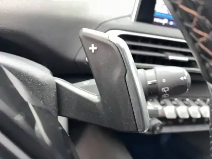 Photo 99 Peugeot 3008  Hybrid 225 e-EAT8