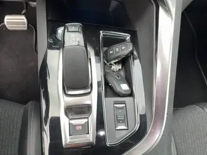 Photo 25 Peugeot 3008  Hybrid 225 e-EAT8