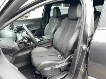 Photo 50 Peugeot 3008  Hybrid 225 e-EAT8