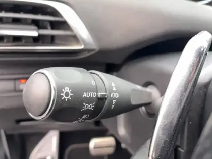 Photo 102 Peugeot 3008  Hybrid 225 e-EAT8