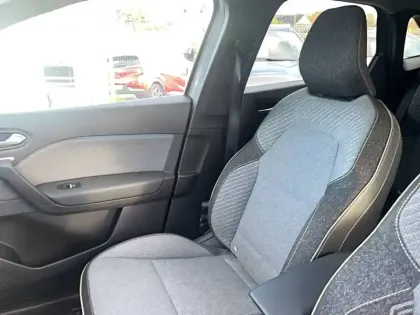 Photo 11 Renault Symbioz  E-Tech full hybrid 145