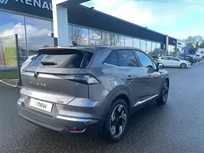 Photo 3 Renault Symbioz  E-Tech full hybrid 145