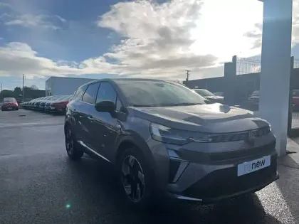 Photo 4 Renault Symbioz  E-Tech full hybrid 145