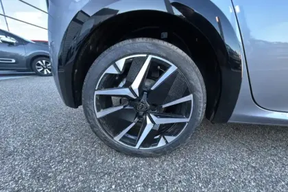 Photo 22 Peugeot 208  Hybrid 110 e-DCS6