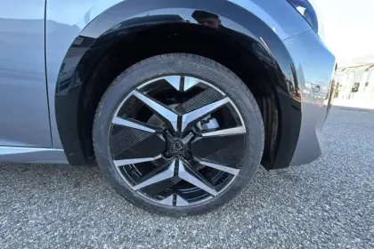 Photo 21 Peugeot 208  Hybrid 110 e-DCS6