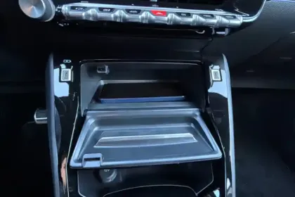 Photo 17 Peugeot 208  Hybrid 110 e-DCS6