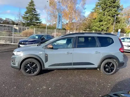 Photo 17 Dacia Jogger  Hybrid 140 7 places GSR2