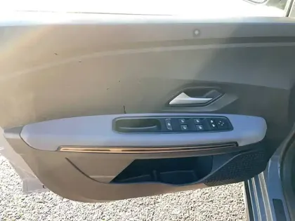 Photo 26 Dacia Jogger  Hybrid 140 7 places GSR2