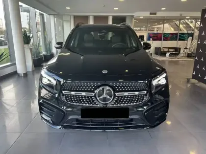 Photo 53 Mercedes GLB  200 d 8G-DCT