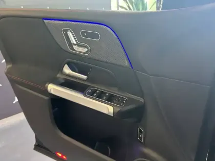 Photo 28 Mercedes GLB  200 d 8G-DCT