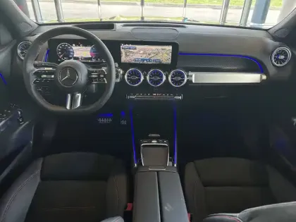 Photo 22 Mercedes GLB  200 d 8G-DCT