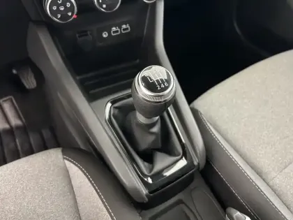 Photo 15 Renault Clio  Blue dCi 100 ch GSR2