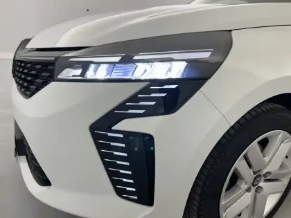 Photo 22 Renault Clio  Blue dCi 100 ch GSR2