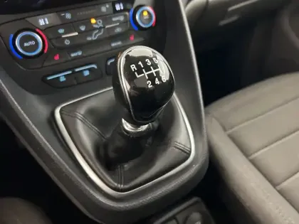 Photo 23 Ford Tourneo Grand  Connect 1.5 L EcoBlue 120 S&S