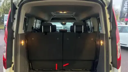 Photo 7 Ford Tourneo Grand  Connect 1.5 L EcoBlue 120 S&S