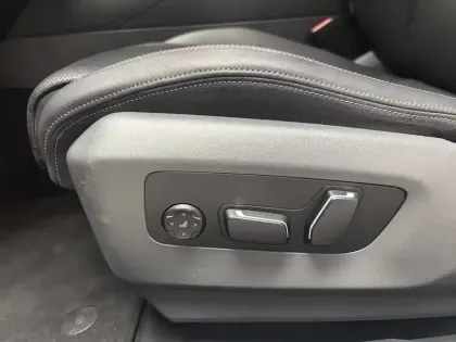 Photo 22 BMW Serie 5 Touring 530e PHEV 299 ch BVA8