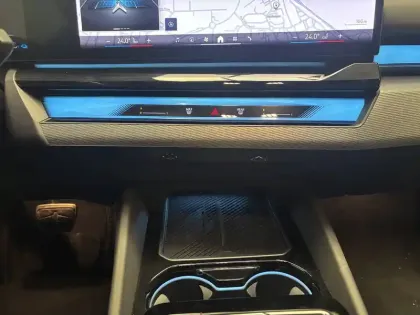 Photo 34 BMW Serie 5 Touring 530e PHEV 299 ch BVA8