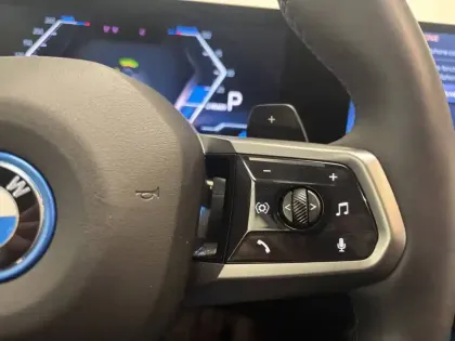 Photo 37 BMW Serie 5 Touring 530e PHEV 299 ch BVA8