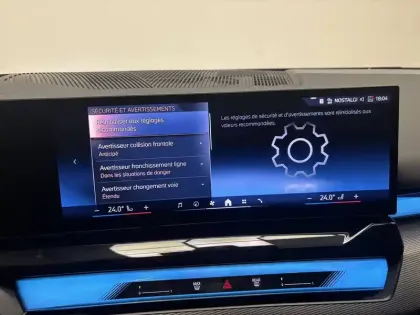 Photo 27 BMW Serie 5 Touring 530e PHEV 299 ch BVA8