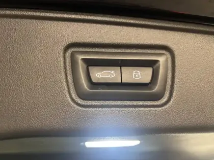 Photo 13 BMW Serie 5 Touring 530e PHEV 299 ch BVA8