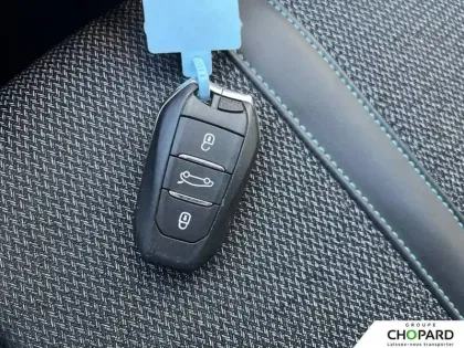 Photo 11 Peugeot 308  PureTech 130ch S&S BVM6