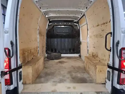 Photo 40 Renault Master  FGN TRAC F3300 L2H2 BLUE DCI 135