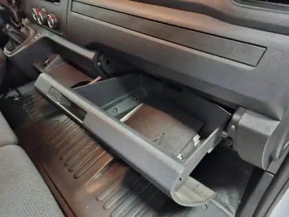 Photo 25 Renault Master  FGN TRAC F3300 L2H2 BLUE DCI 135