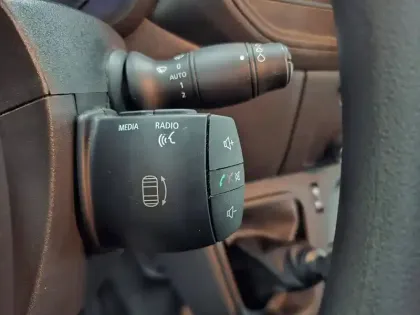 Photo 22 Renault Master  FGN TRAC F3300 L2H2 BLUE DCI 135