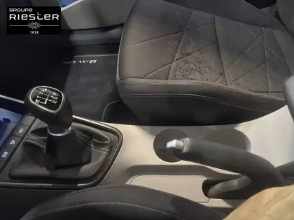 Photo 17 Hyundai Bayon  1.0 T-GDi 100 Hybrid 48V